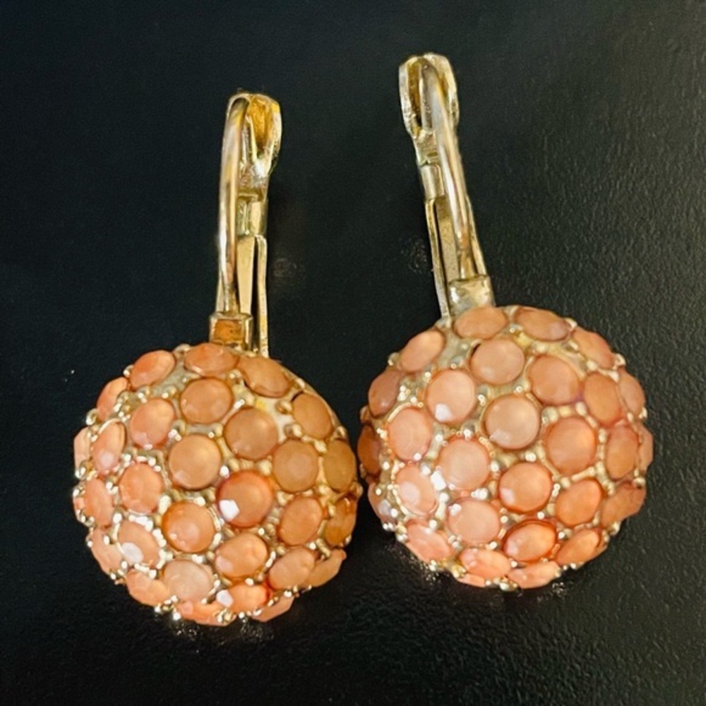 The Gap Light Peach Pave Earrings - Picture 4 of 8